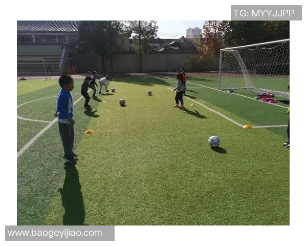 提升足球技能的网上足球课让你在家也能成为球场明星